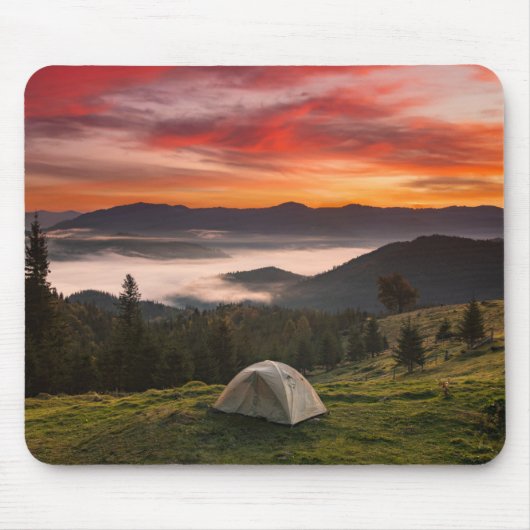 Gebirge | Camping Foggy Sunrise Mousepad (Vorne)