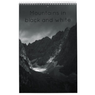 Gebirge im Schwarzweißkalender des Fotos Kalender