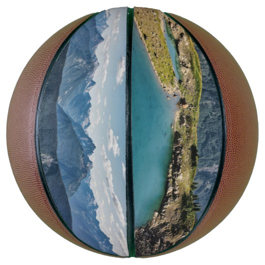Gebirge und Seen Basketball (Vertikal)