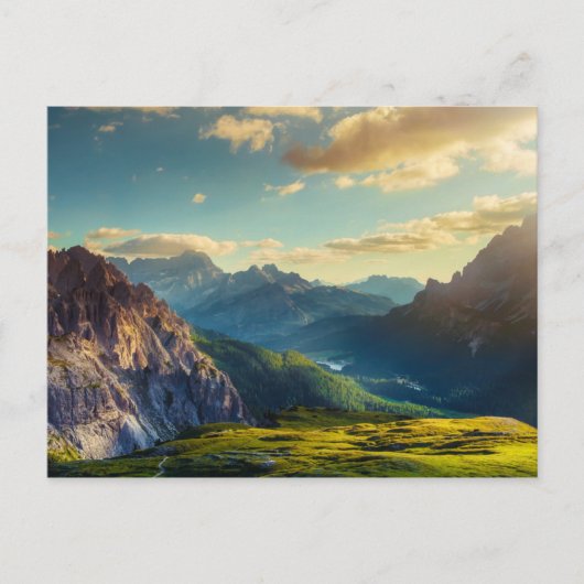 Gebirge und Tal bei Sonnenuntergang Postkarte (Vorderseite)