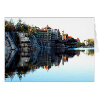 Gebirgshaus-Reflexion