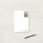 Gebirgslandschaft mit lila großen Post-It des Klebezettel (Auf Schreibtisch)