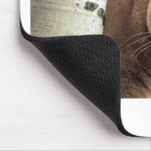Gebirgslöwe, der eine Pose schlägt Mousepad (Ecke)