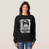 Gebleichtes Laut & Stolzes Volleyball-Stiefmutter- Sweatshirt (Vorne ganz)