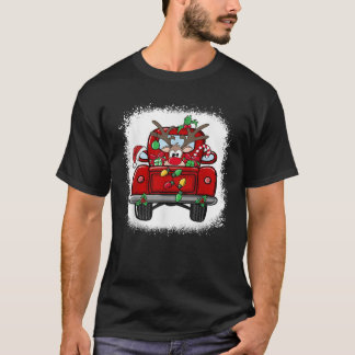 Gebleichtes Rentier Rudolph auf rotem Truck lustig T-Shirt