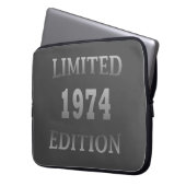 Geboren 1974 Geburtstagsgeschenk Laptopschutzhülle (Vorderseite Links)