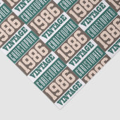 Geboren 1986 mit Christlichem Namen Seidenpapier (Detail)