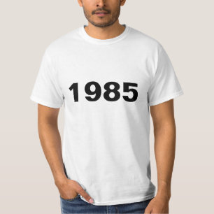 Geboren im Jahr der Geburt auf weißem T - Shirt