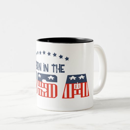 Geboren in der Patriotischen Tasse der USA (VorderseiteRechts)