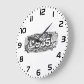 Geboren in Limited Edition von 1965 Große Wanduhr (Winkel)