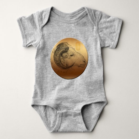 Geboren in Ram Chinese Year Zodiac Baby Bodysuit Baby Strampler (Vorderseite)