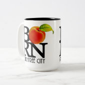 GEBOREN Peach Tree City Georgia 15oz Zweifarbige Tasse (Vorderseite Links)