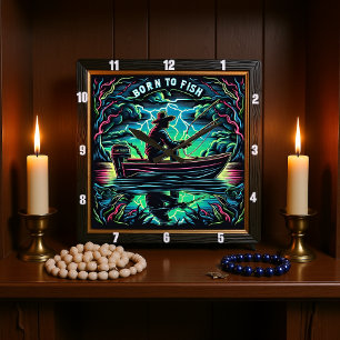 Geboren, um Sturm über stille Gewässer zu fischen Quadratische Wanduhr