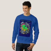 geboren zu Alien im Orbit schlafend Sweatshirt (Vorne ganz)