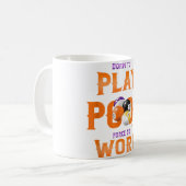 Geboren zu spielen Pool gezwungen zu arbeiten lust Kaffeetasse (Vorderseite Links)