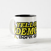 Geborene und angehobene Tasse (Vorderseite Links)