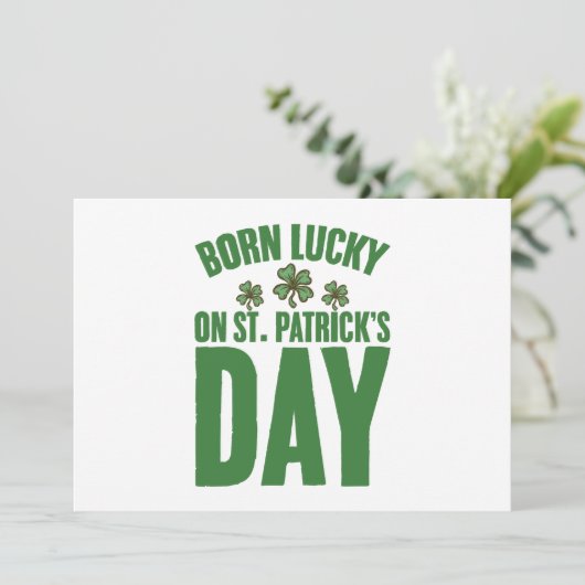 Geborenes Glück am St. Patrick's Day Einladung (Stehend Vorderseite)