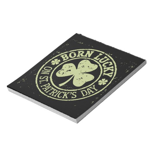 Geborenes Glück am St. Patrick's Day Notizblock (Rotiert)
