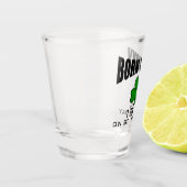 geborenes glückliches irisches Kleeblatt des St. Schnapsglas (Links)