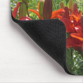 Gebrannte orange asiatische Lilien, Gloriosas Mousepad (Ecke)
