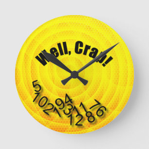 gebrochen runde wanduhr