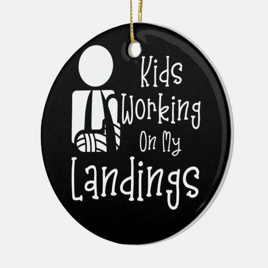 gebrochene Arme Kinder werden immer noch gut an La Keramik Ornament (Links)