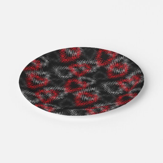 Gebrochene Herzen auf schwarzem Hintergrund rot un Pappteller (Schrägansicht)