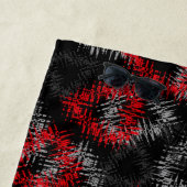 Gebrochene Herzen auf schwarzem Hintergrund rot un Strandtuch (Beispiel)