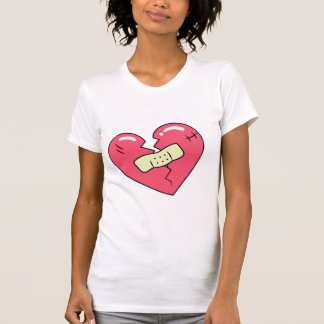 Gebrochenes Herz und Pflaster T-Shirt