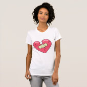 Gebrochenes Herz und Pflaster T-Shirt (Vorne ganz)
