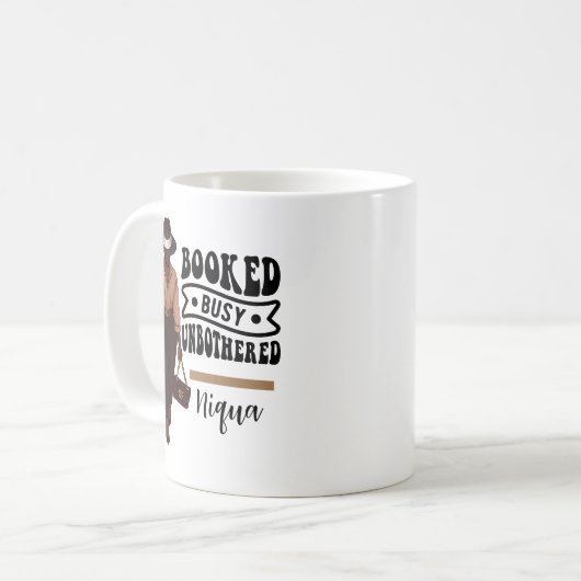 Gebucht beschäftigt und ungestört Personalisiert M Kaffeetasse (Vorderseite Links)