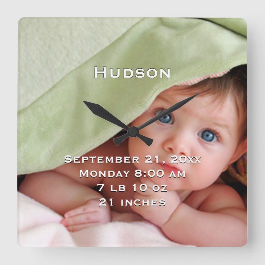 Geburtsdaten des personalisierten Babys an der Wal Quadratische Wanduhr (Vorderseite)