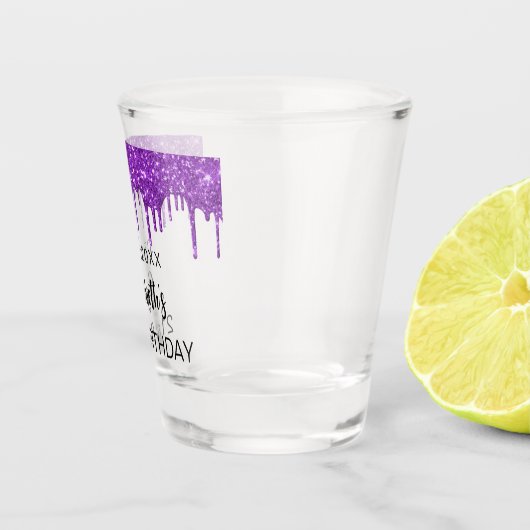 Geburtsdatum lila Glitzer Tropfen Name Schnapsglas (Rechts)