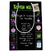 Geburtsjahr 1957 Fun Trivia auf schwarz Mittlere Geschenktüte (Vorderseite)