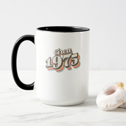 Geburtsjahr - Circa 1975 Tasse (Mit Donut)