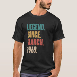 Geburtstag 54. Dekoration März 54 Jahre alter Vint T-Shirt