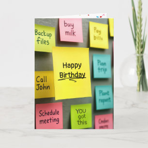 Geburtstag auf einem Haftnotiz Karte