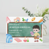 Geburtstag eines niedlichen Schuljungen Einladung (Stehend Vorderseite)