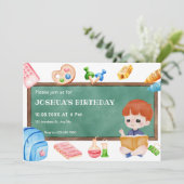 Geburtstag eines niedlichen Schuljungen Einladung (Stehend Vorderseite)