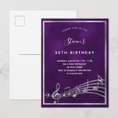 Geburtstag lila silberne Musiknoten Einladung Postkarte (Vorne/Hinten)
