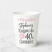 Geburtstag lustig Küssen eines Jahrzehnts Auf Wied Pappbecher (Rückseite)