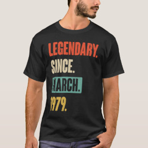 Geburtstag März 44. Dekoration 44 Jahre alter Vint T-Shirt