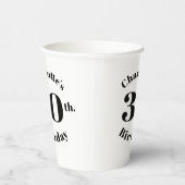 Geburtstag Schwarz-weißer individuelle Name Nummer Pappbecher (Rechts)