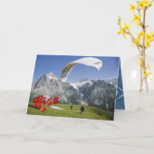 Geburtstags-Grüße - Gleitschirmfliegen nahe dem Karte (Gelbe Blume)