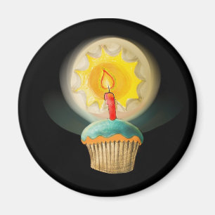 Geburtstags-kleiner Kuchen mit glühendem Magnet