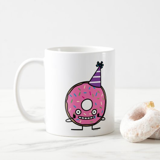 Geburtstags-Krapfenrosazuckerglasur besprüht Kaffeetasse (Mit Donut)