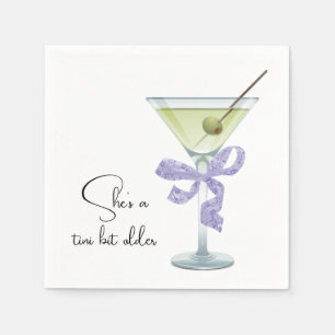 Geburtstags-Schleife auf einem Martini-Cocktail Serviette