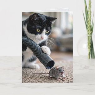 Geburtstags-Smoking-Katze jagt eine Maus mit Staub Karte