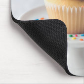 Geburtstagscupcake mit Kerze Mousepad (Ecke)