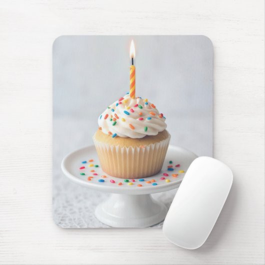Geburtstagscupcake mit Kerze Mousepad (Mit Mouse)